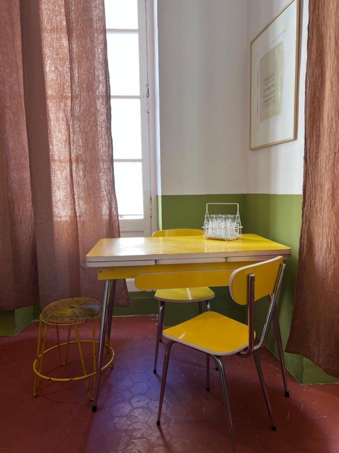 L'Appartement Du Cafe De L'Horloge La Ciotat Exterior photo